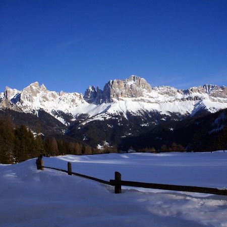 Gasthof Edelweiss Tires Exterior photo